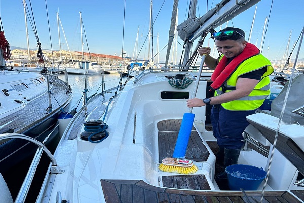 limpiezas naúticas, limpiezasnauticasbarlovento, limpezas, limpiezas barcos, limpiezas barlovento, mantenimiento, mantenimiento barcos, vigo, riasbaixas, cuidado barcos, barlovento vigo